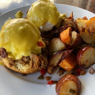 Crab Cakes Benedict