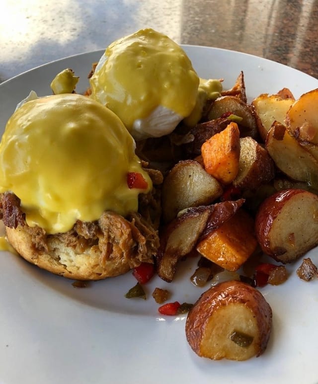 Crab Cakes Benedict